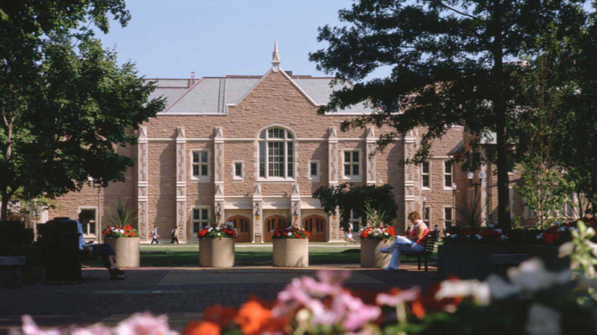 青胜资讯：重磅官宣！华大圣路易斯2027Fall申请政策大改：新增EA轮次，文书/录取规则全更新